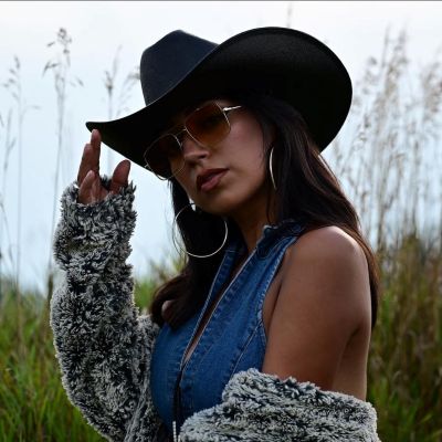 ALYSSIA DOMINGUEZ