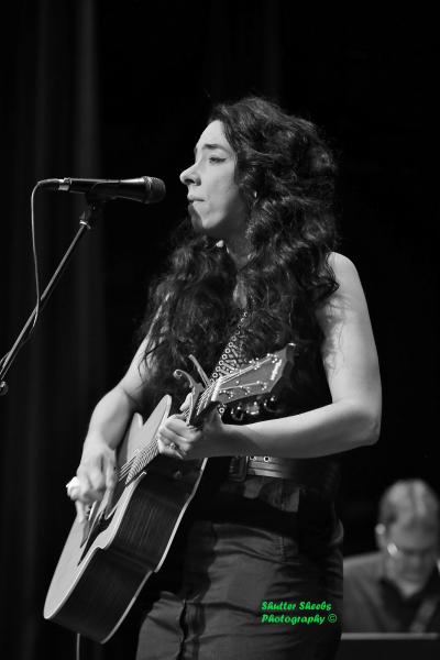 AMELIA FORD