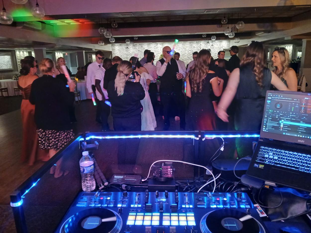 DJ CHRYSILON