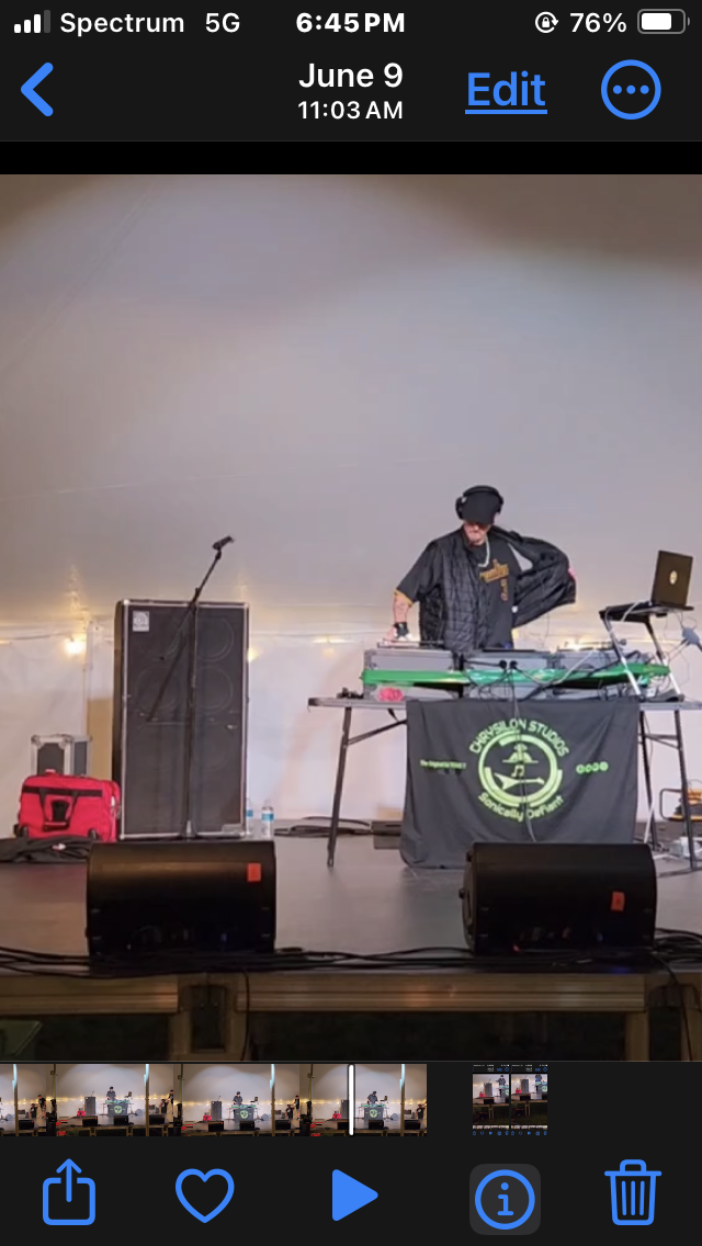 DJ CHRYSILON