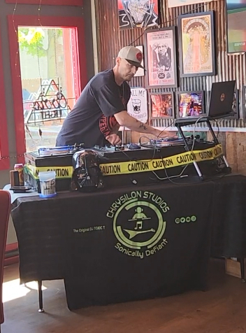 DJ CHRYSILON