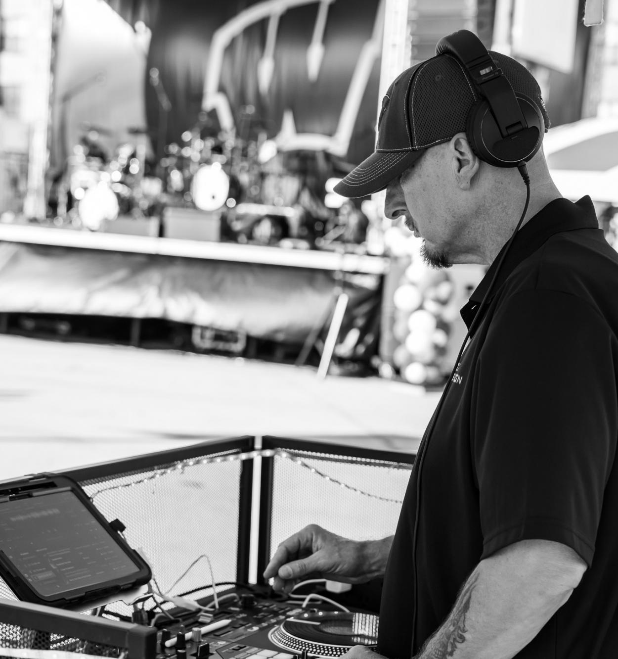 DJ CHRYSILON