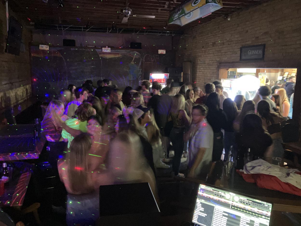 DJ CHRYSILON