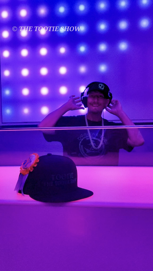 DJ CHRYSILON