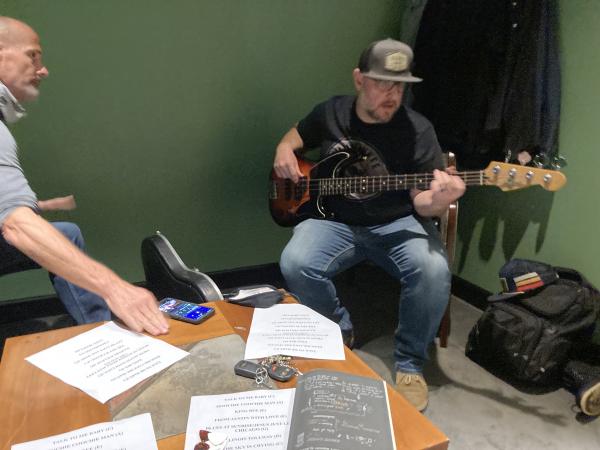 IAN SEAHOLM AND THE NIGHT THIEVES