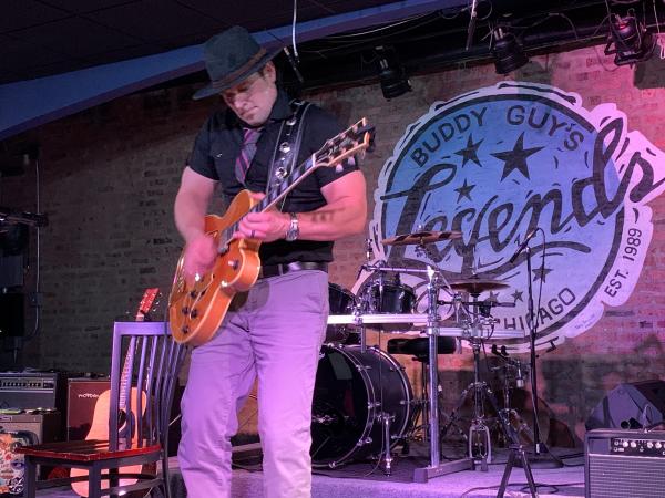 IAN SEAHOLM AND THE NIGHT THIEVES