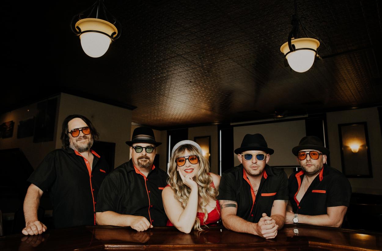 KATE VOSS AND THE HOT SAUCE