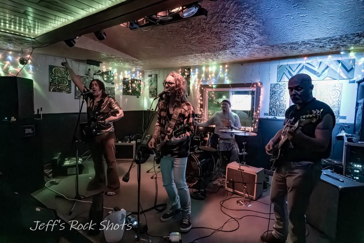 VELVET LOVE MACHINES